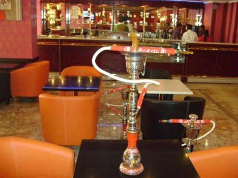 Caesar Hotel Muskat Bagian luar foto